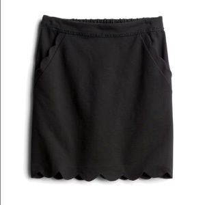 Skies Are Blue size medium elastic waist skirt with scallop pockets & hem